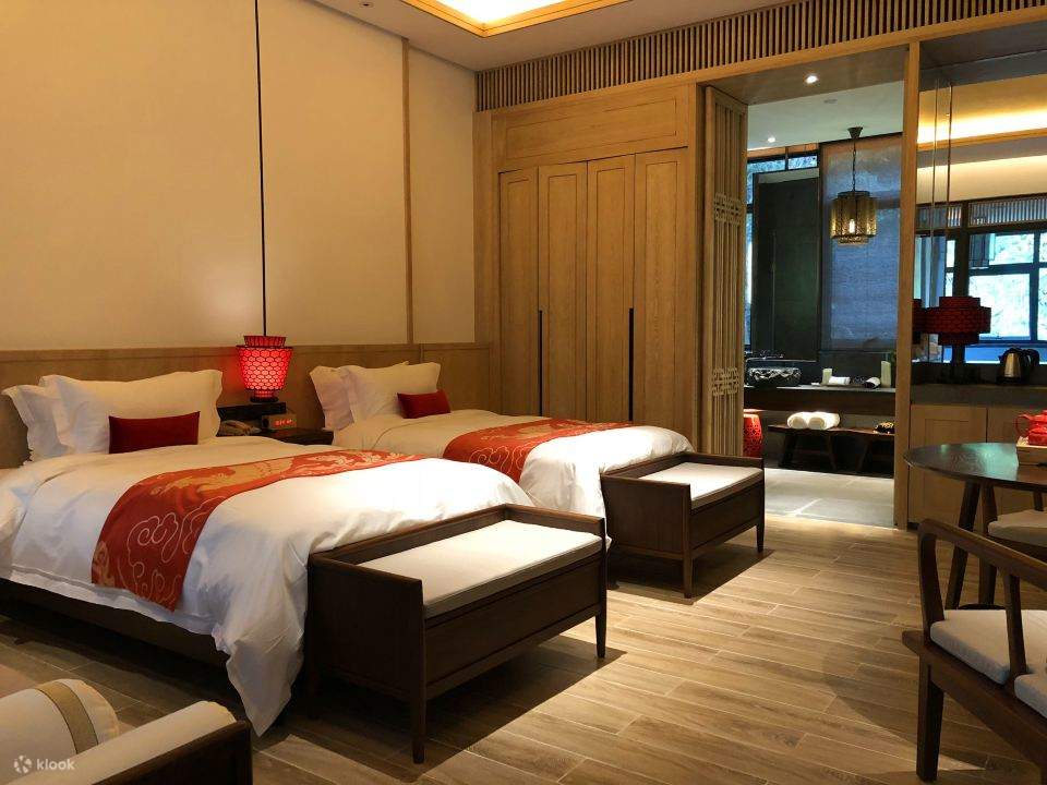 [Inside Gankeng Ancient Town/Directly reach Futian Port Line 10] Shenzhen OCT Gankeng Ancient Town - Phoenix Hakka Hotel Accommodation Package